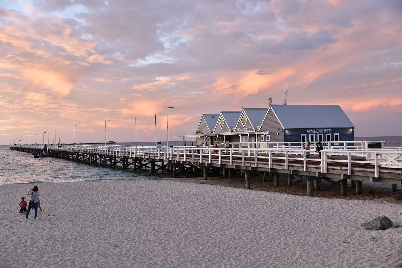 Busselton Jetty bei Sonnenuntergang