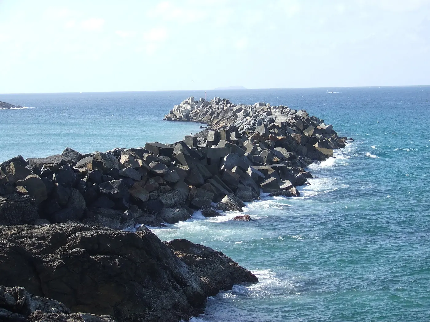 Wellenbrecher und Meer in Coffs Harbour