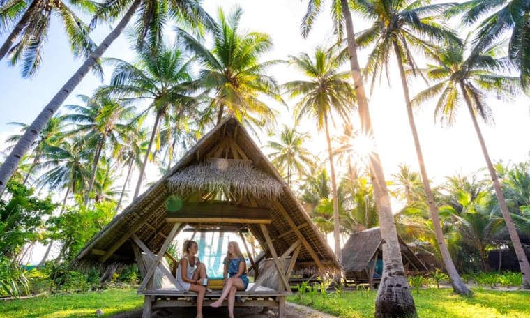 Traditionelle Hütten der Bootsexpedition, Unterkunft des Philippines Island Explorer, 17 Tage Rundreise ab Manila